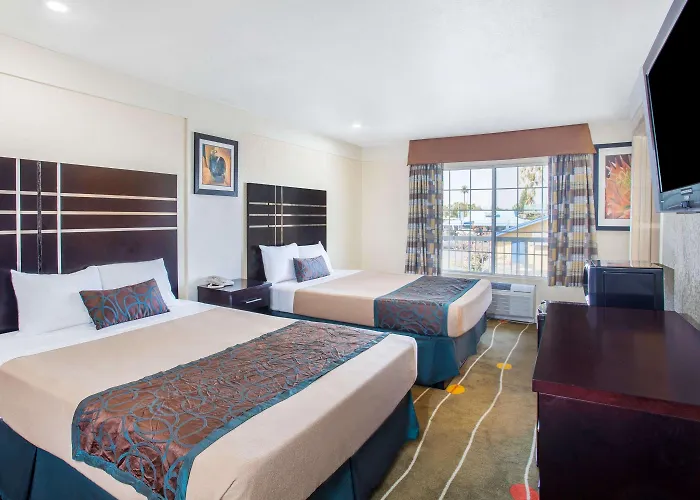 Travelodge By Wyndham Fresno Yosemite Area