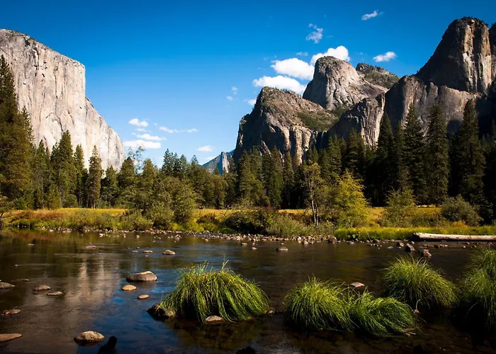 Holiday Inn Express & Suites Yosemite Park Area By Ihg